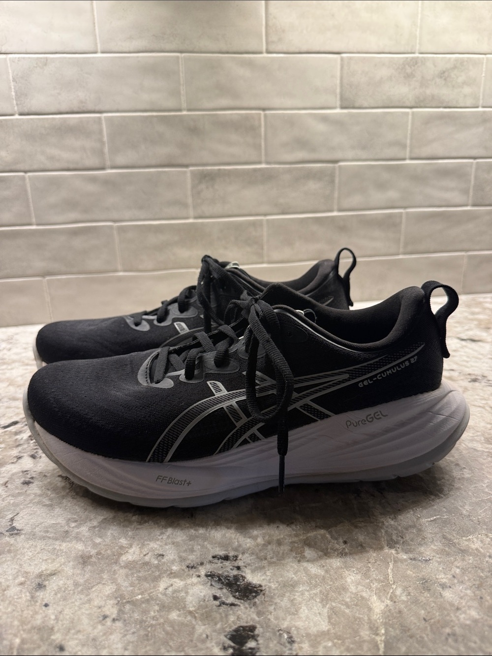 Asics Black and White Gel-Cumulus 27 Athletic Running Shoes Men’s 9W